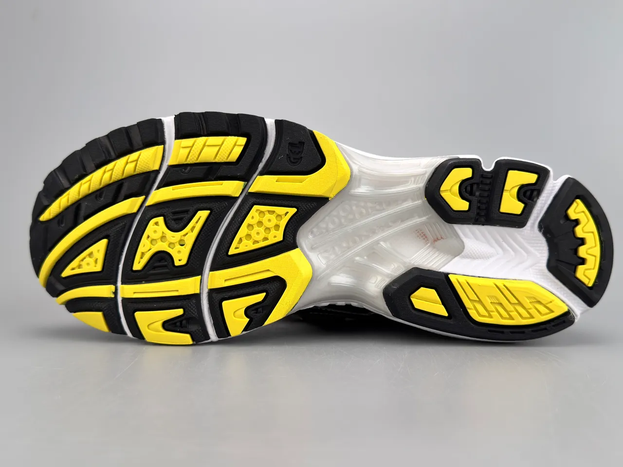 ASICS Gel-Kayano 14 Argent Noir Jaune Chaussures de course 6