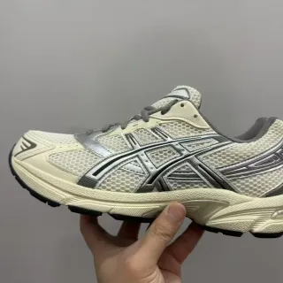ASICS Gel-Kayano أحذية الجري بني فاتح فضي شبكي معدني نمر خطوط