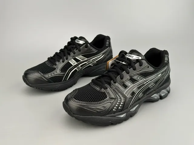 ASICS Gel-Nimbus Black Silver Running Shoes 7