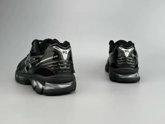 ASICS Gel-Nimbus Black Silver Running Shoes 8