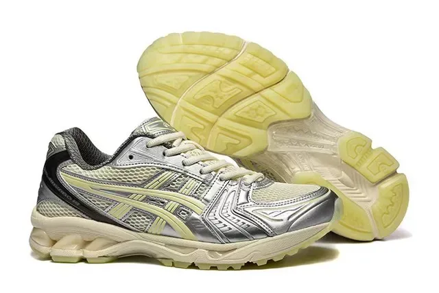 ASICS Silver Yellow Metallic Upper Pale Accent Stripes Running Shoes 4