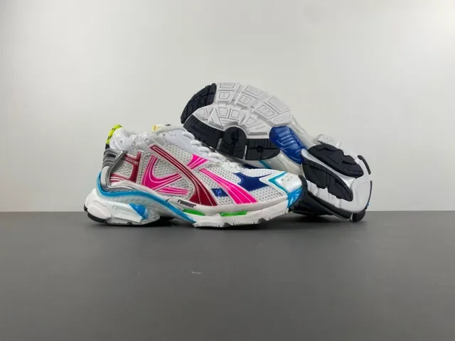 ASICS Sapatos de corrida brancos multicolor com midsole chunky em mesh e construção de overlay sintético 12