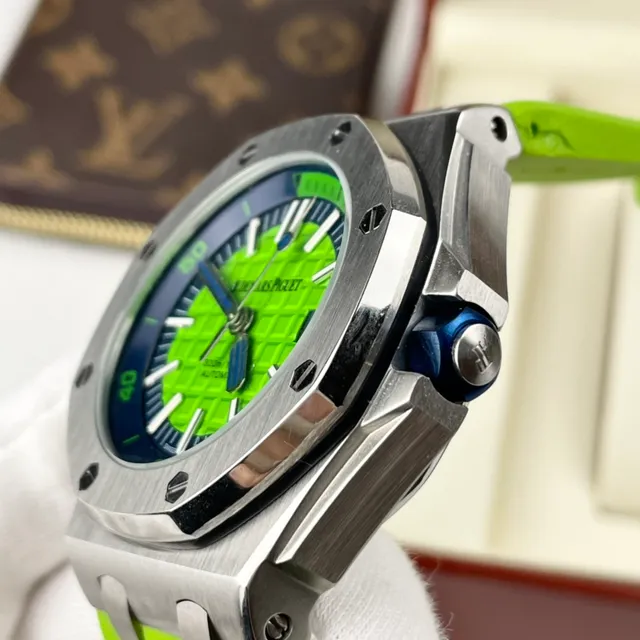 Audemars Piguet Royal Oak Offshore Diver Lime Green Mechanical Watch 6
