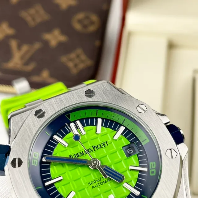 Audemars Piguet Royal Oak Offshore Diver Lime Green Mechanical Watch 7