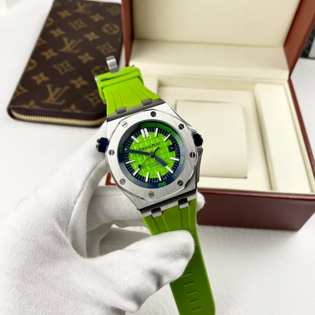 Audemars Piguet Royal Oak Offshore Diver Lime Green Mechanical Watch 9