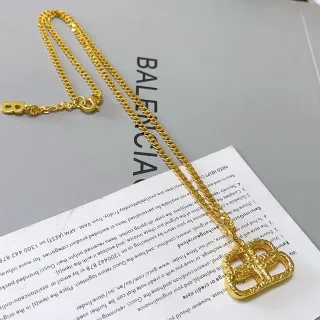 بالنسياغا BB Interlocking Pendant सلسलة ذهبية