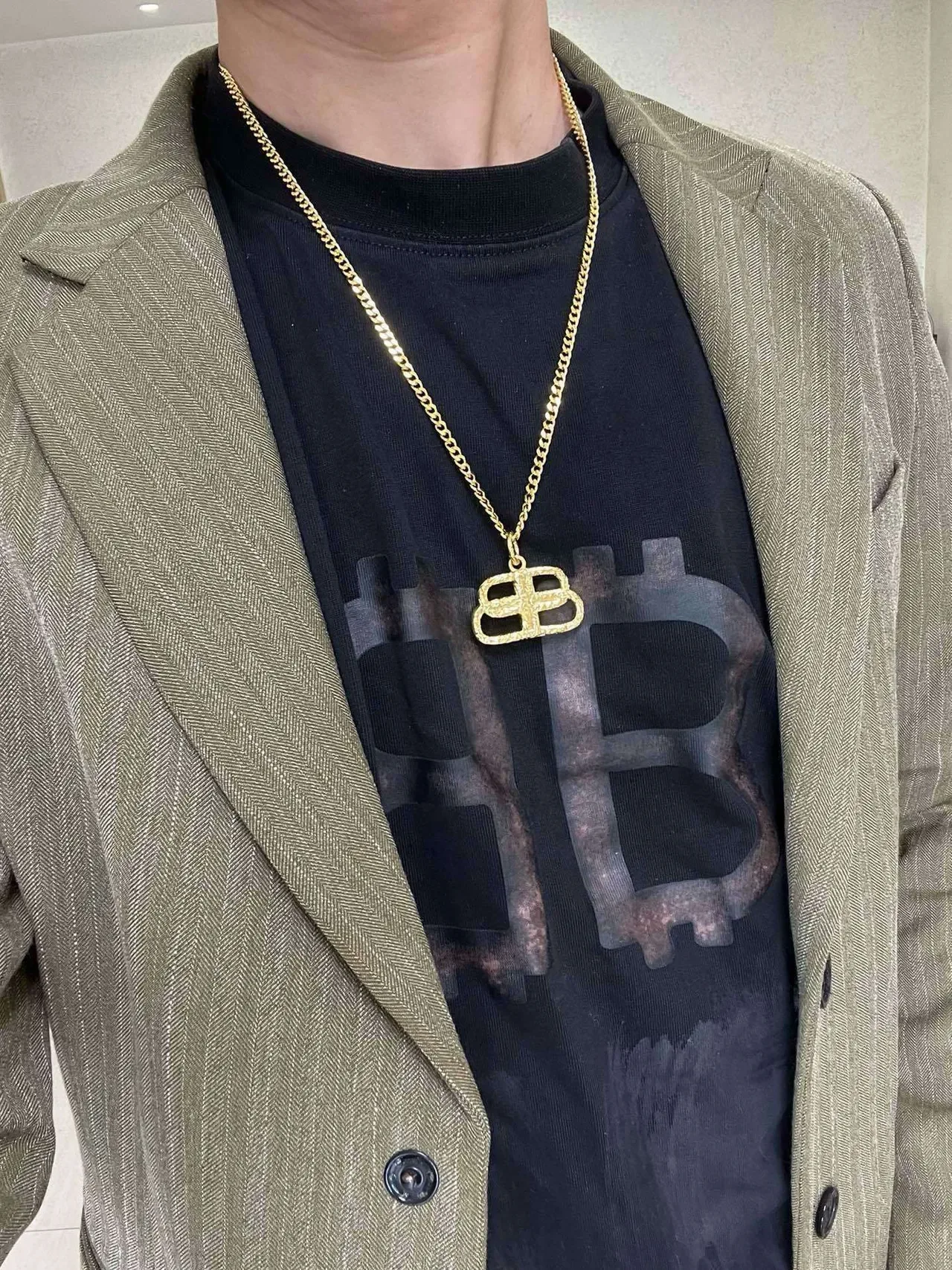 Balenciaga BB Interlocking Pendant Colar de corrente de ouro 8