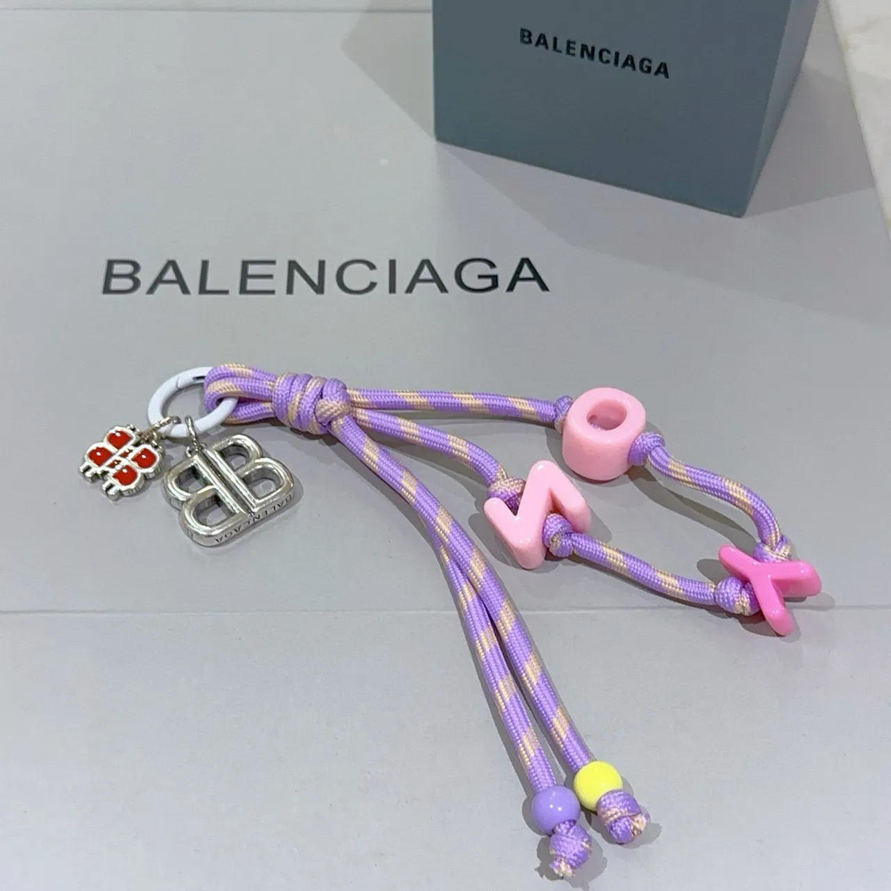 Balenciaga BB Logo Chaveiro Rosa Roxo Cordão de Nylon Trançado Berloques de Letras Plásticas Joias 2