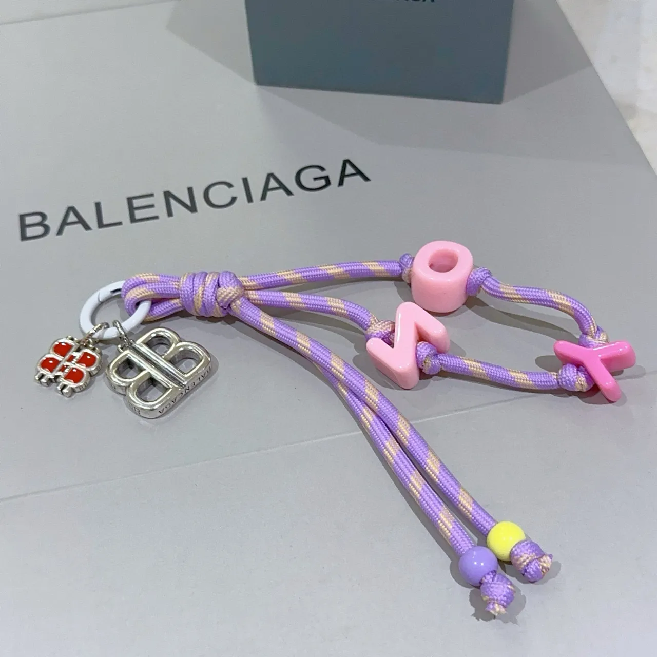 Balenciaga BB Logo Chaveiro Rosa Roxo Cordão de Nylon Trançado Berloques de Letras Plásticas Joias 5