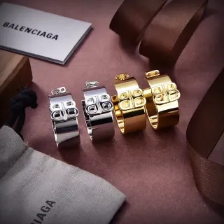 Balenciaga BB Ring Anel de Metal Polido em Prata e Ouro