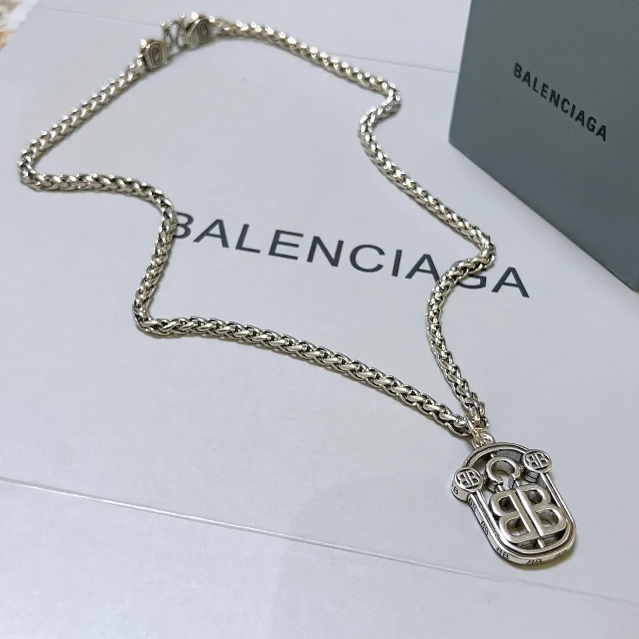 Balenciaga BB Shield Prateado Corrente Curb Grossa Colar Pendente 7