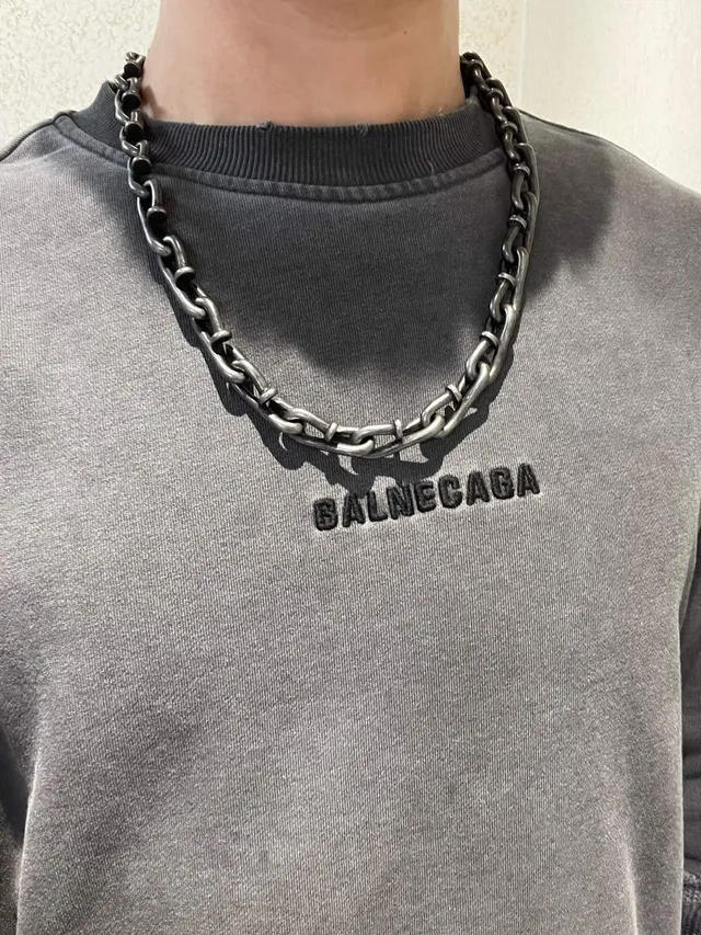 سلسلة Balenciaga قلادة غونميتال وصلة صناعية 8