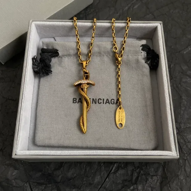 Balenciaga Pendentif Dague Chaîne Dorée Collier 2