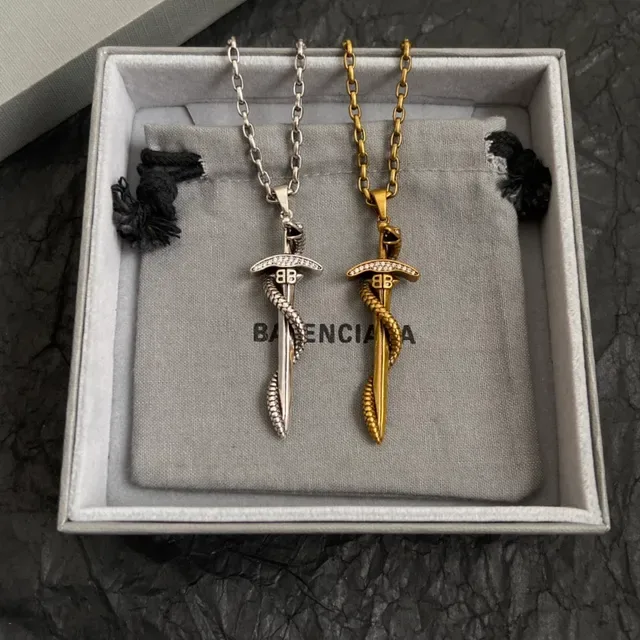Balenciaga Pendentif Dague Chaîne Dorée Collier 6