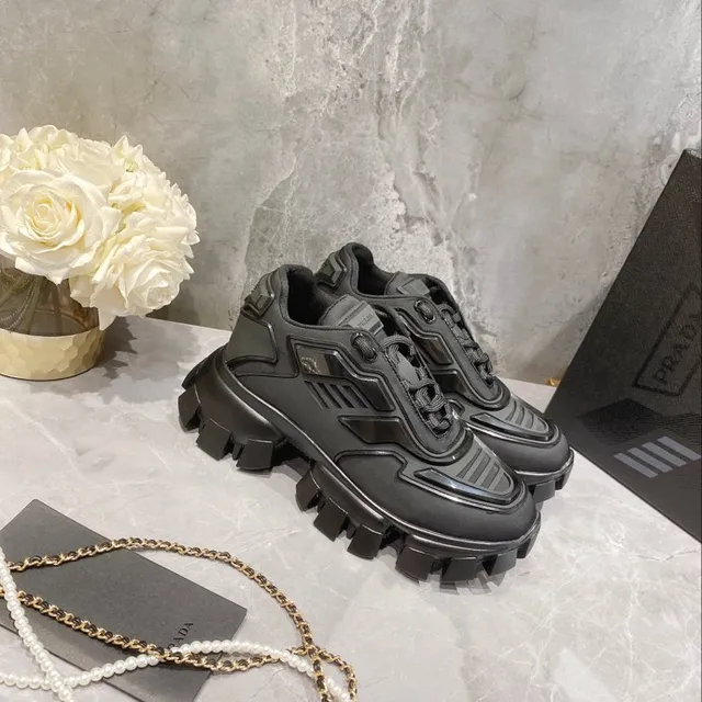 Balenciaga Defender أحادي اللون أسود حذاء رياضي سميك 3