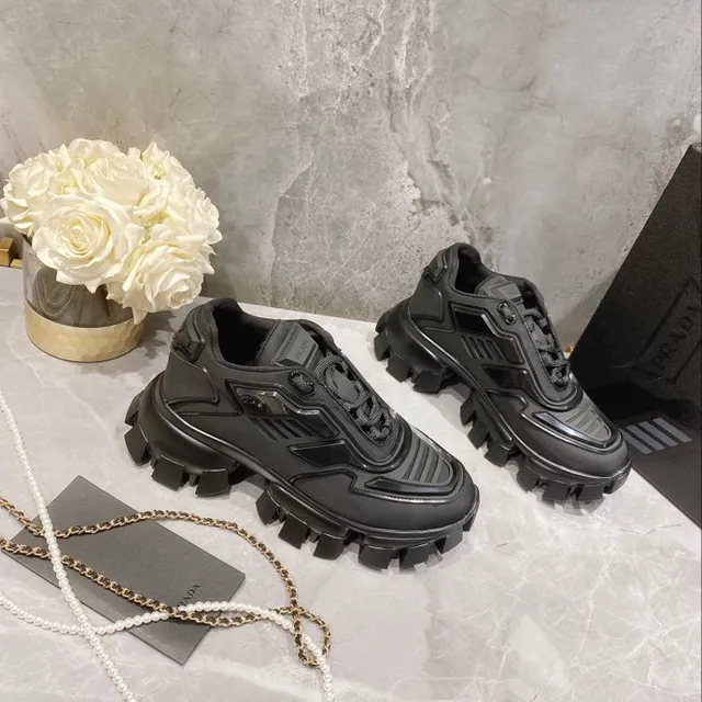 Balenciaga Defender أحادي اللون أسود حذاء رياضي سميك 8