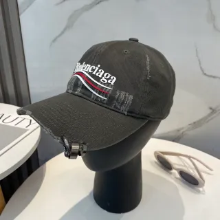 Balenciaga ডিস্ট্রেসড লোগো বেসবল ক্যাপ
