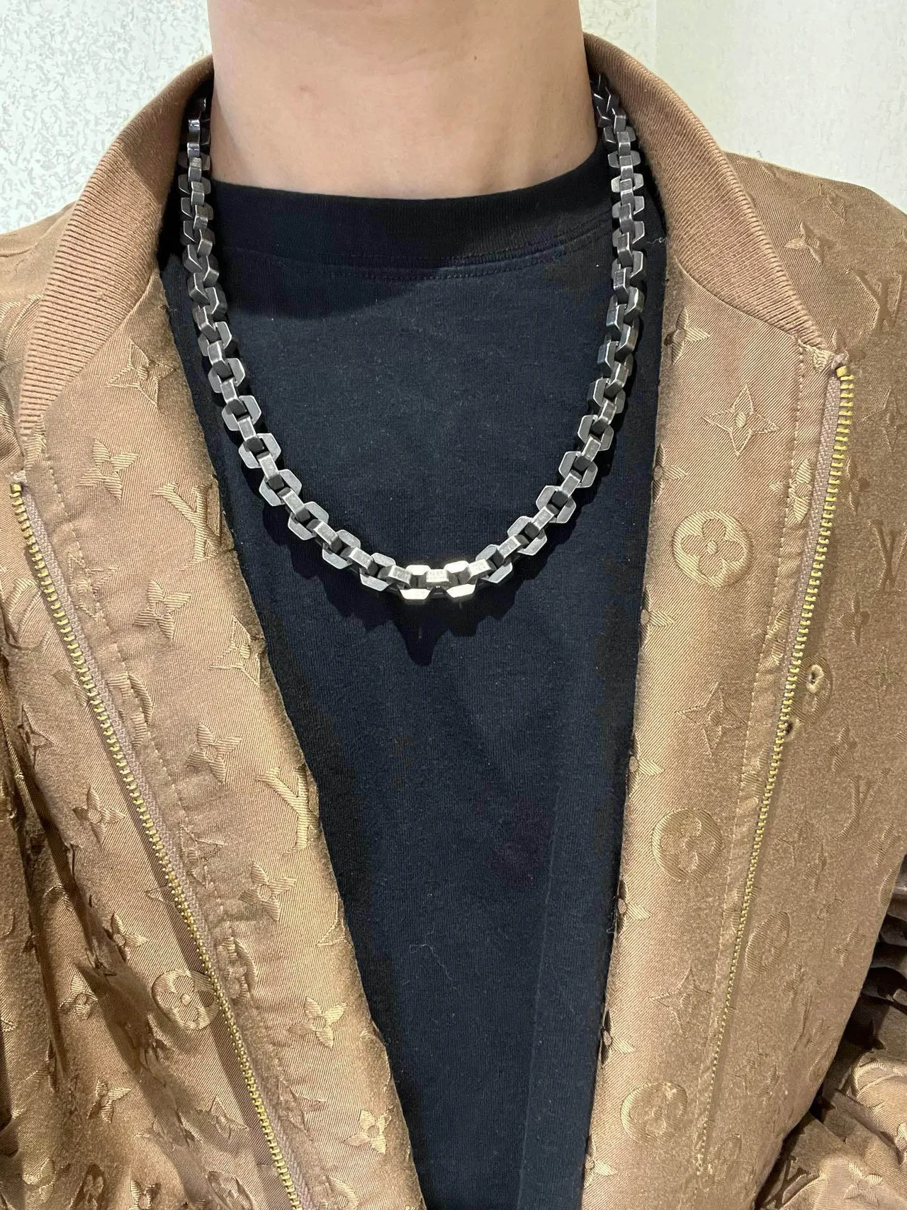 Balenciaga Geometric Link Oxidized Metal Necklace 4
