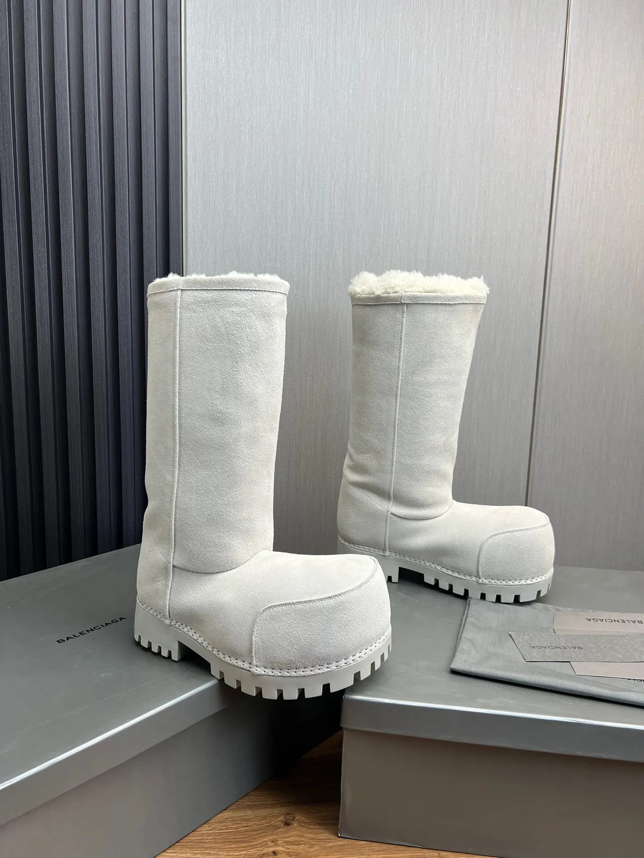 Balenciaga Le Cagole Gray White Oversized Platform Shearling-Lined Cuff Knee Boots 3