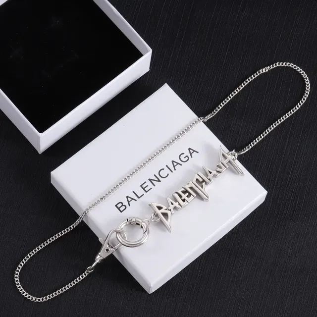 Collier Balenciaga Logo Chaîne Argent Curb Estampée Logotype Pendentif 3