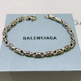 Balenciaga Pulsera de Cadena con Monograma en Dos Tonos Plateada