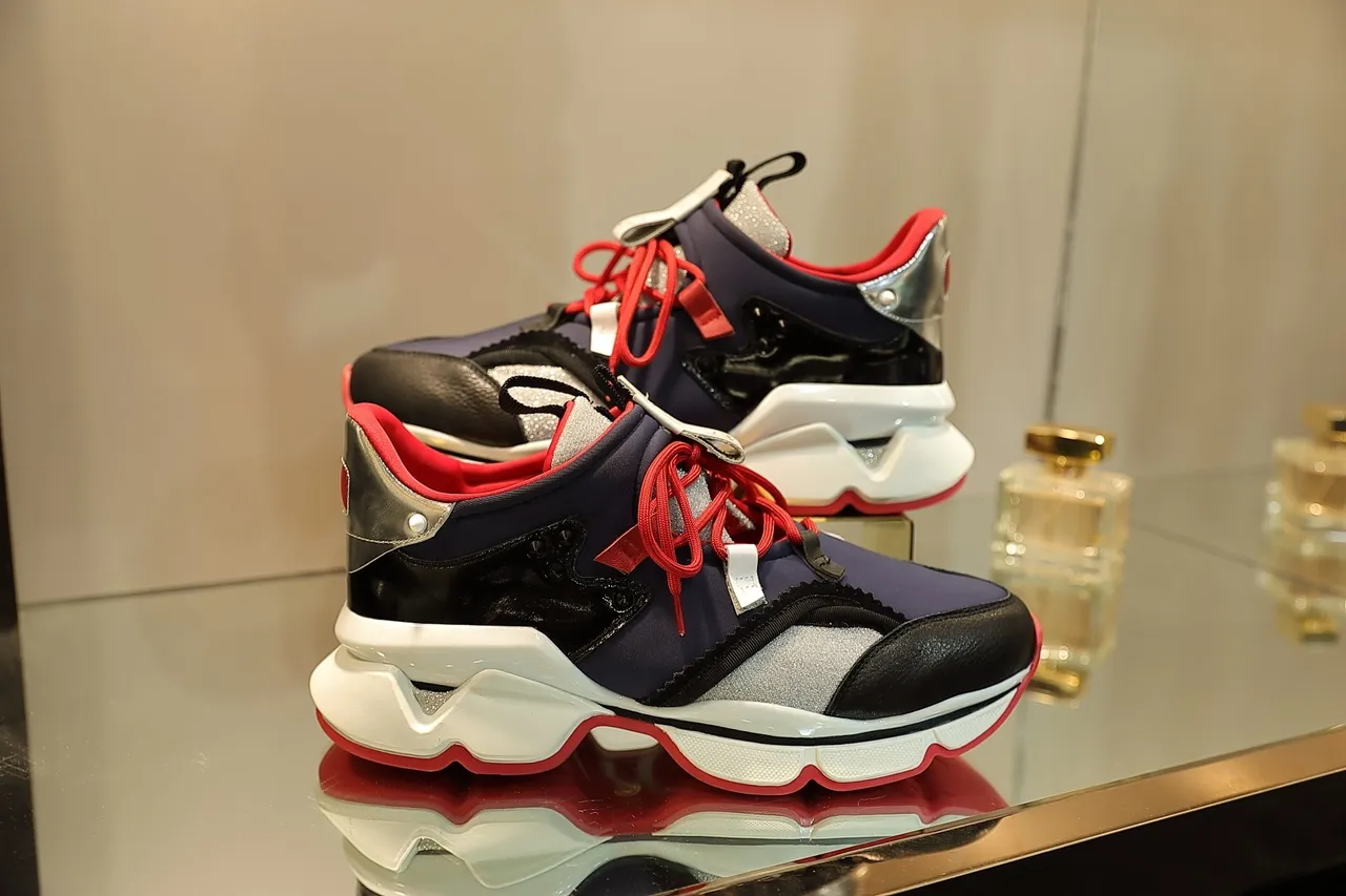 Balenciaga أزرق بحري أحمر قاعدة منحوتة متعدد المواد العلوية حذاء رياضي سميك 4