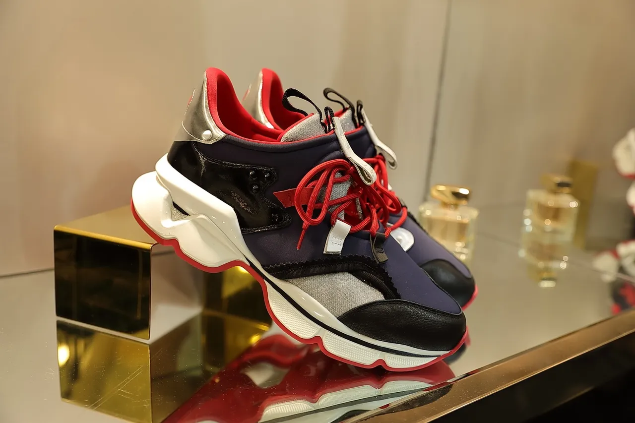 Balenciaga أزرق بحري أحمر قاعدة منحوتة متعدد المواد العلوية حذاء رياضي سميك 5