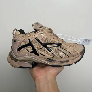 Balenciaga Runner Tênis chunky bege e preto