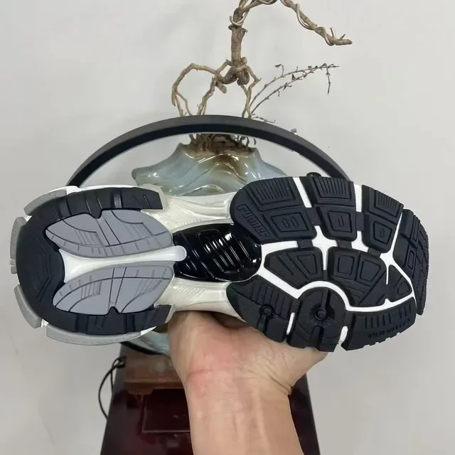 Balenciaga Runner Blanc Gris Noir Déconstruit Chunky Sneakers 6