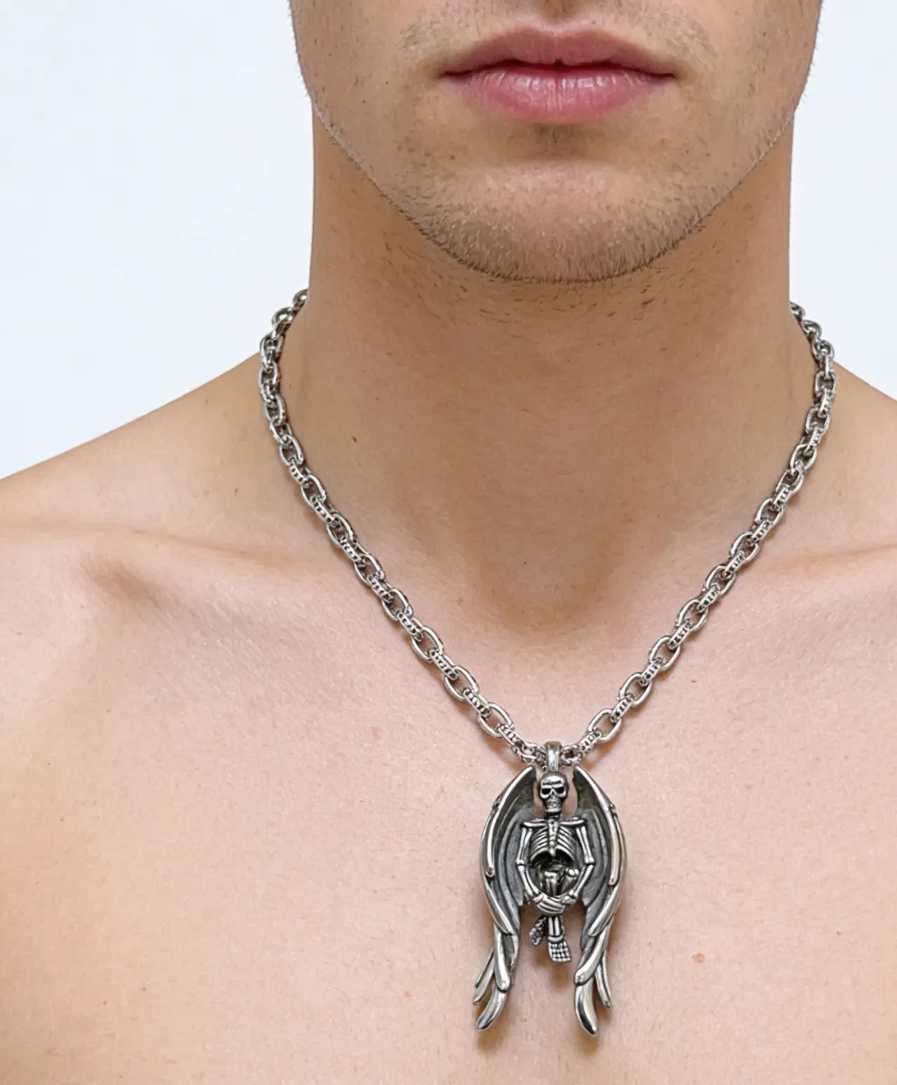 Balenciaga Collier Pendentif Ange Squelettique Argent 5