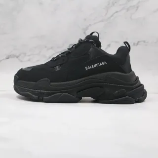 Balenciaga Triple S tênis chunky pretos