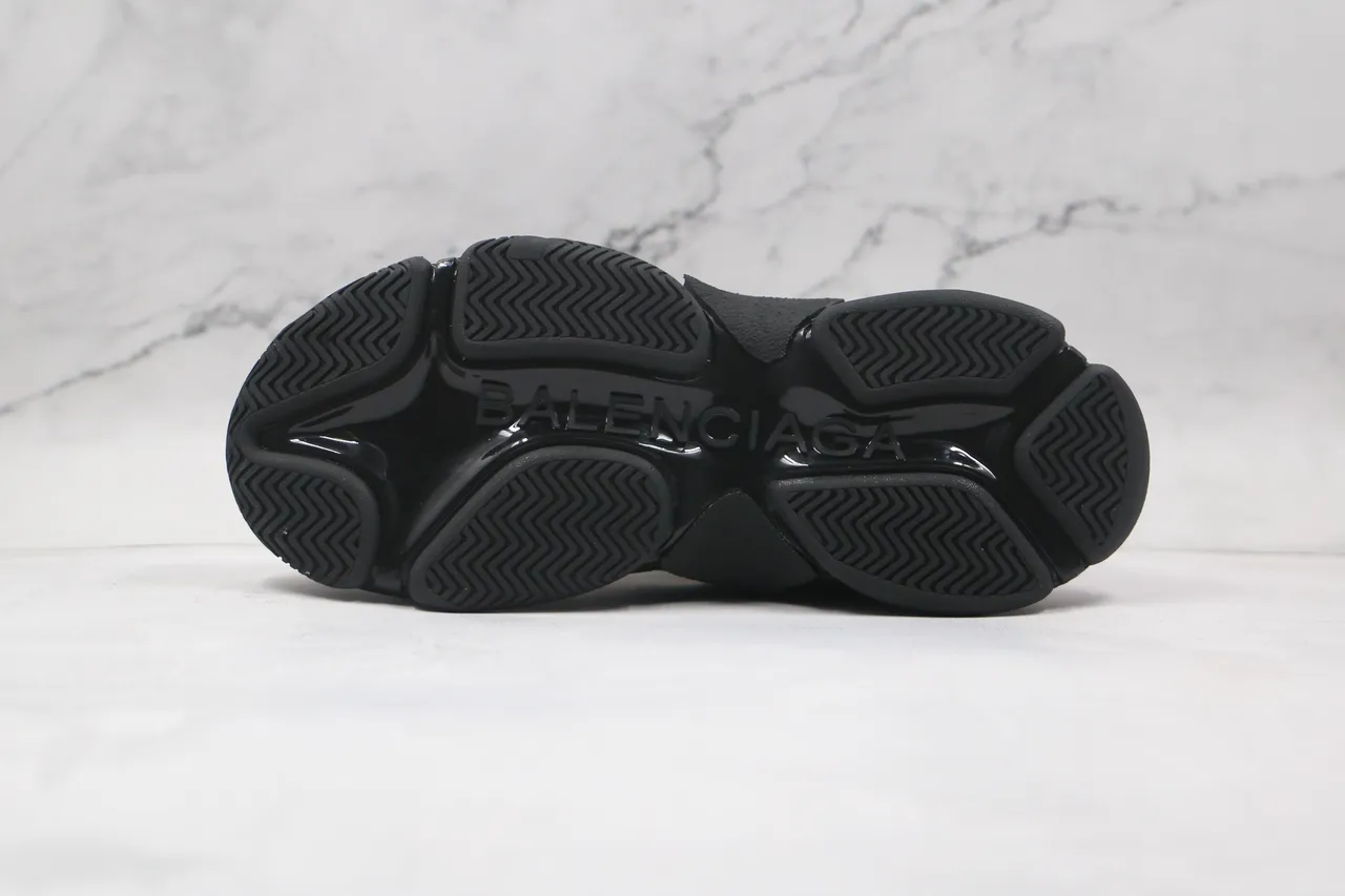 Balenciaga Triple S tênis chunky pretos 2