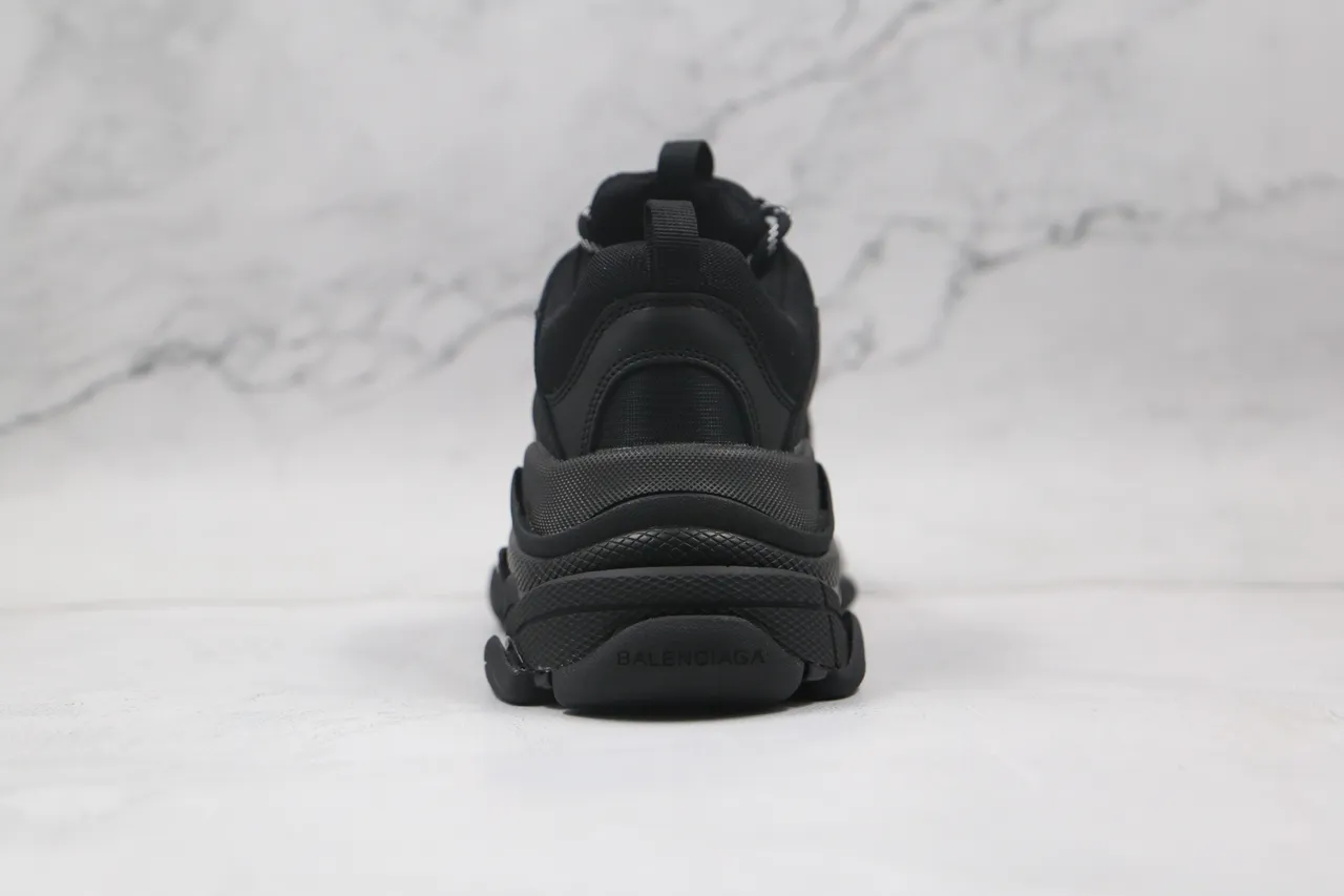 Balenciaga Triple S tênis chunky pretos 3