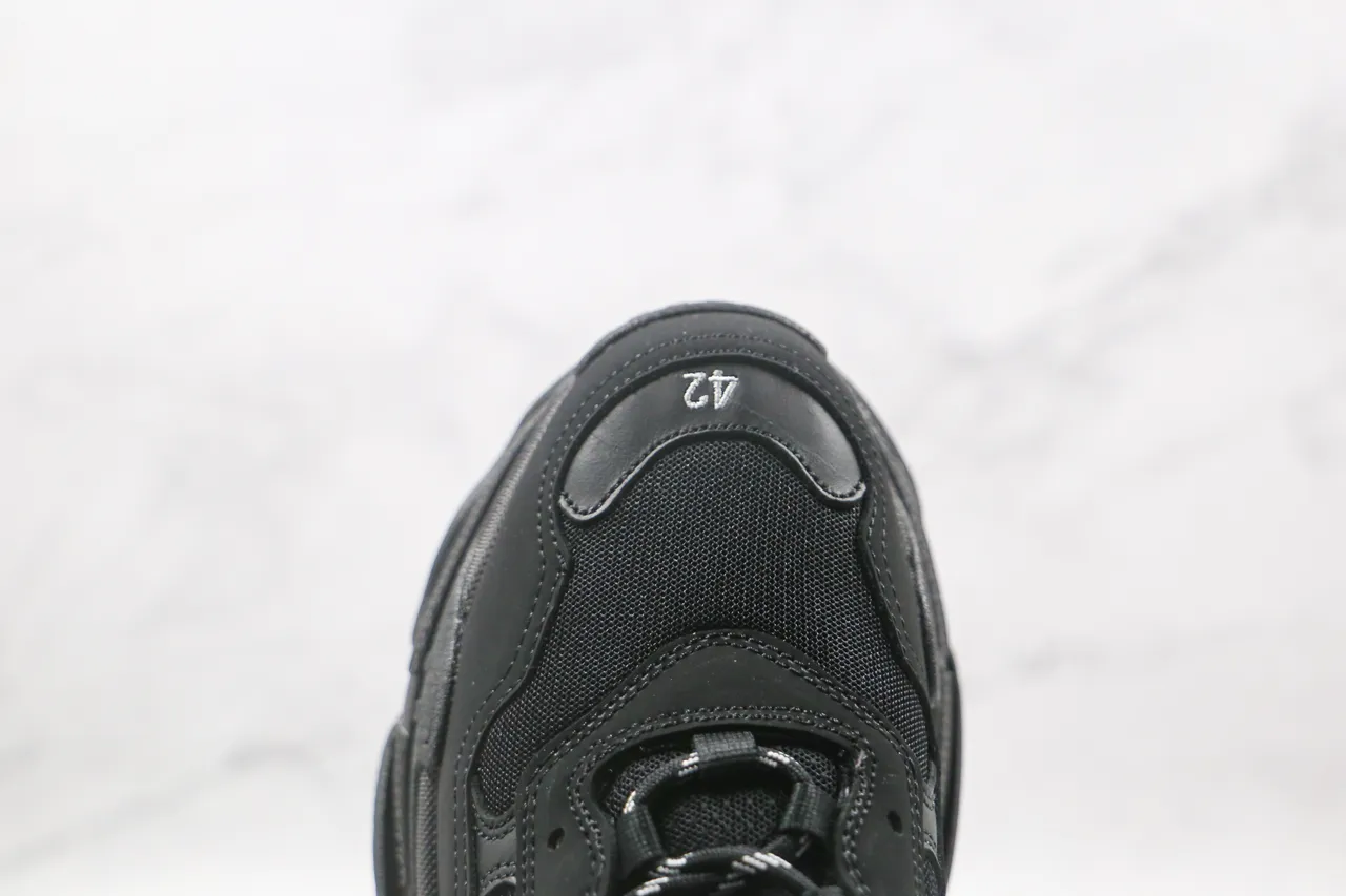 Balenciaga Triple S tênis chunky pretos 4