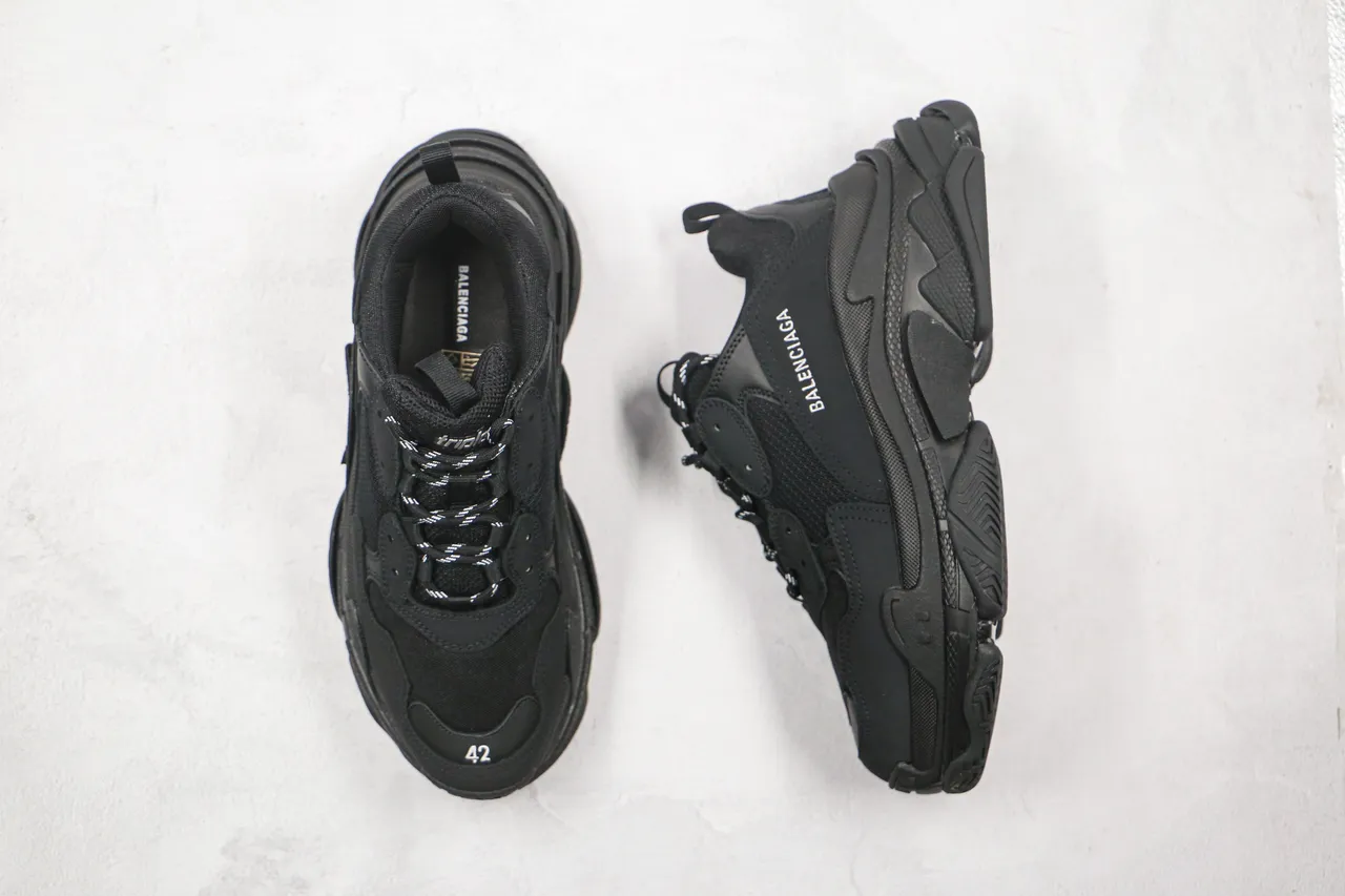 Balenciaga Triple S tênis chunky pretos 8