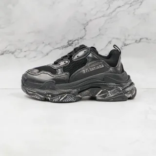 Balenciaga Triple S أسود Oversized Chunky Sneaker