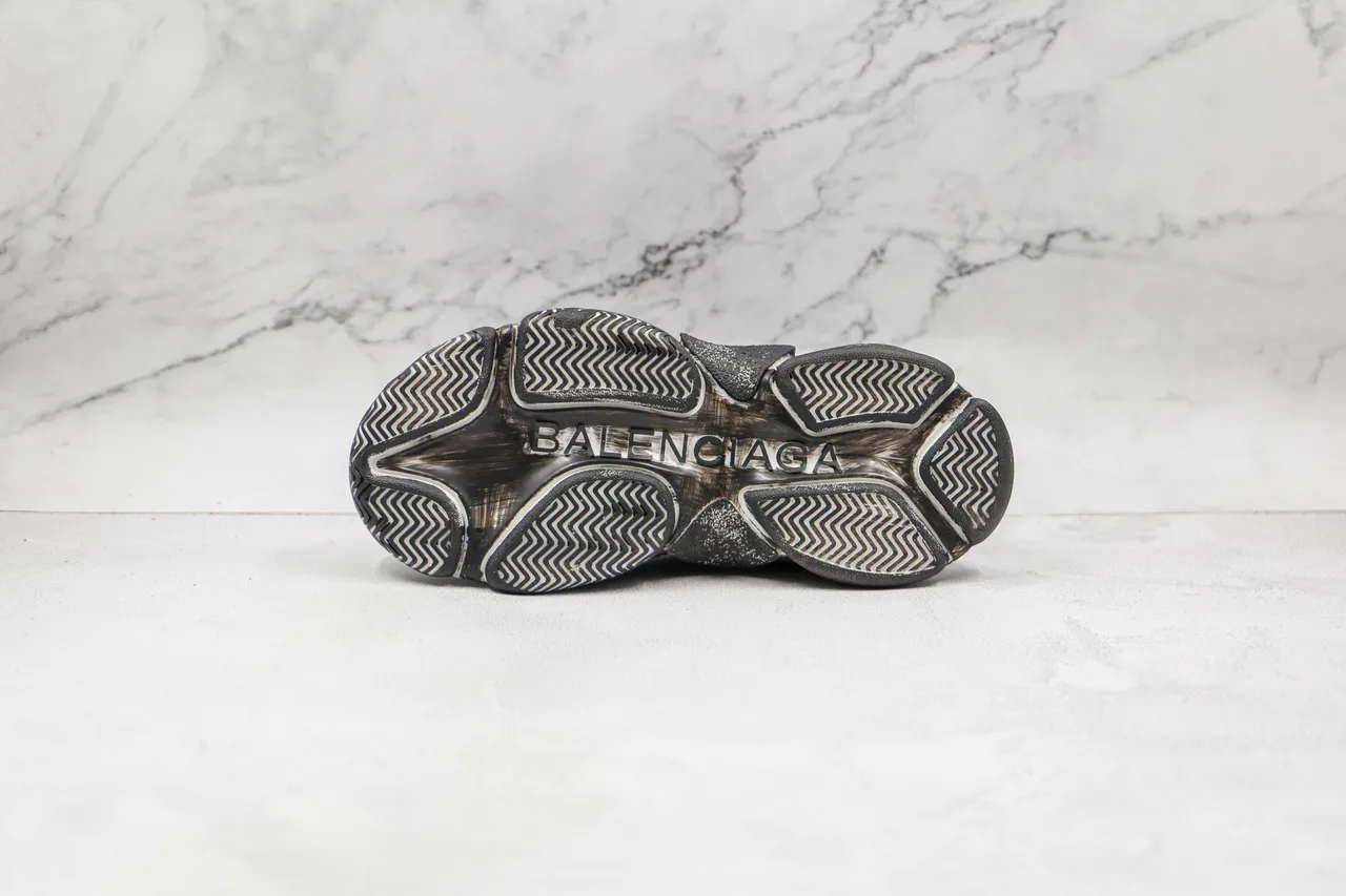 Balenciaga Triple S Black Oversized Chunky Sneaker 3