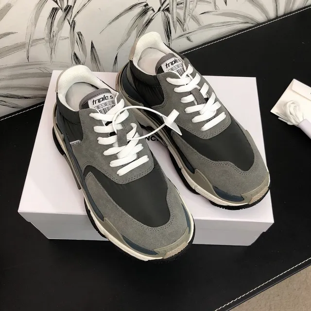 Balenciaga Triple S Gris Noir Beige Sneakers à semelle épaisse 5