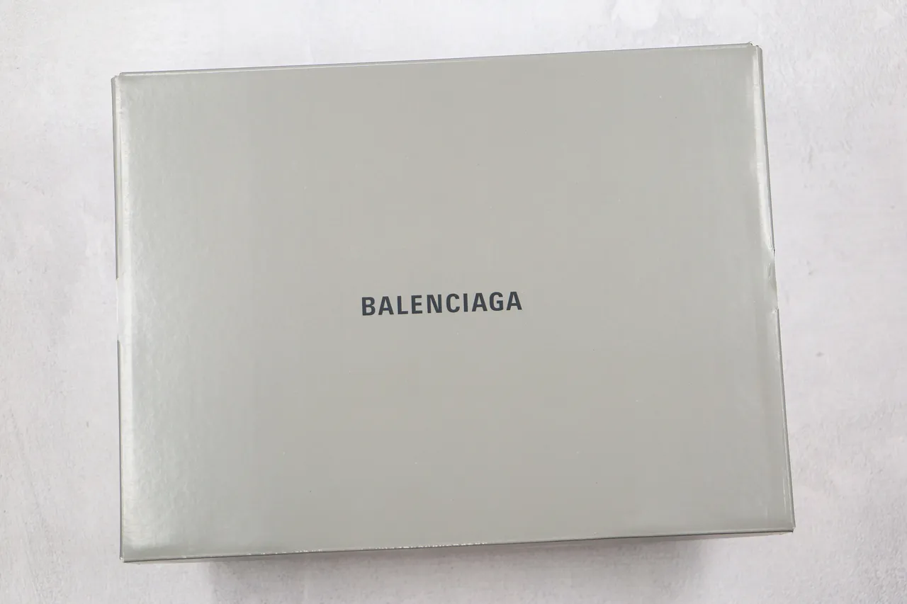 Balenciaga Triple S Tênis Chunky Brancos com logo print 2