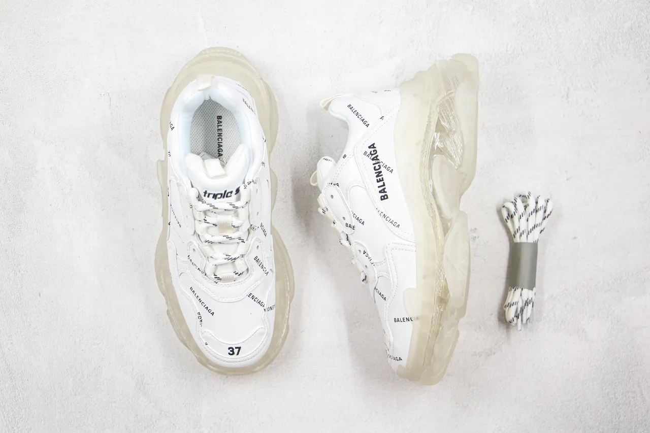 Balenciaga Triple S Tênis Chunky Brancos com logo print 4