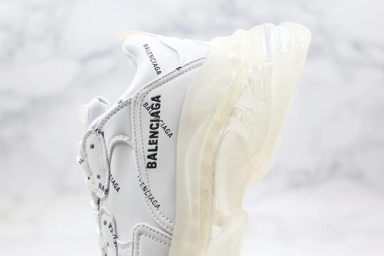Balenciaga Triple S Tênis Chunky Brancos com logo print 7