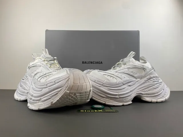 Balenciaga Tênis Chunky Brancos com Solado Esculpido, Malha Camada e Recobrimentos Sintéticos 13