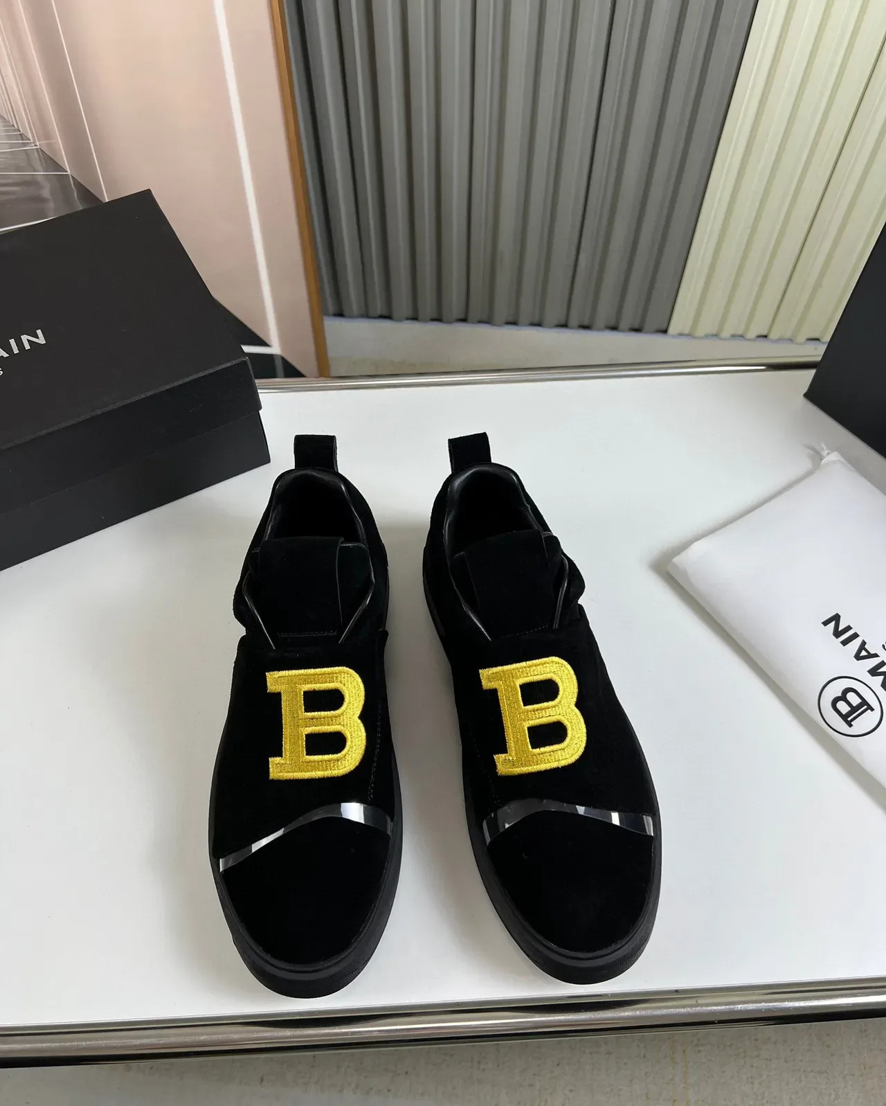 Balmain B-Court Baskets Lifestyle Noir Suède Slip-On 8