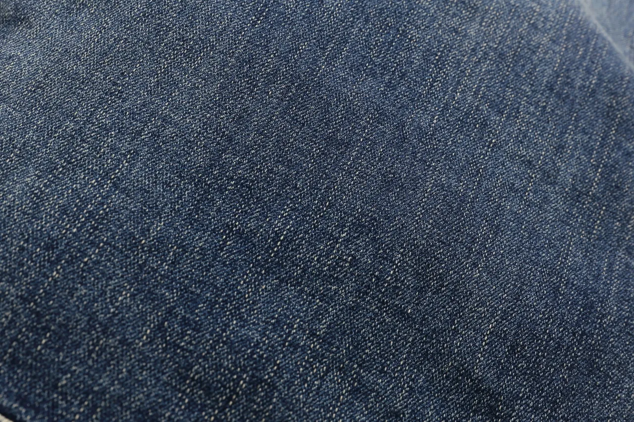 Balmain 做旧靛蓝牛仔布绗缝面板短裤 6
