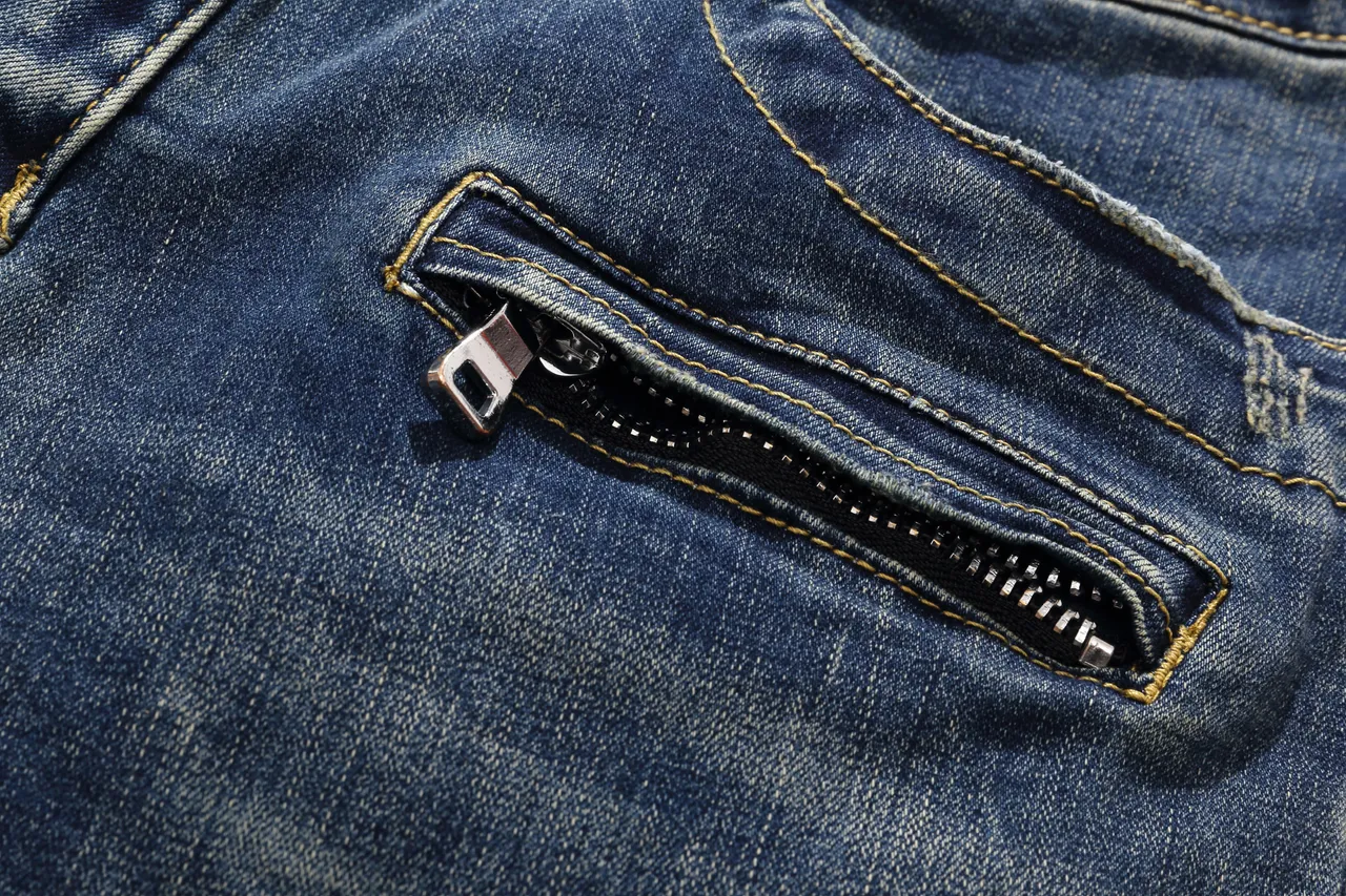 Balmain 做旧靛蓝牛仔布绗缝面板短裤 12