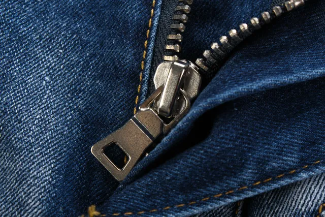 Balmain Calça Jeans com Cintura Motocicleta Inspirada Acanalada em Azul Desbotado 24
