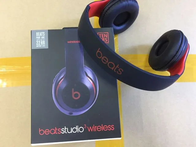 Beats Studio3 Wireless काला लाल मैट फिनिश एकसेंट रिंग ओवर-ईयर हेडफोन्स 6