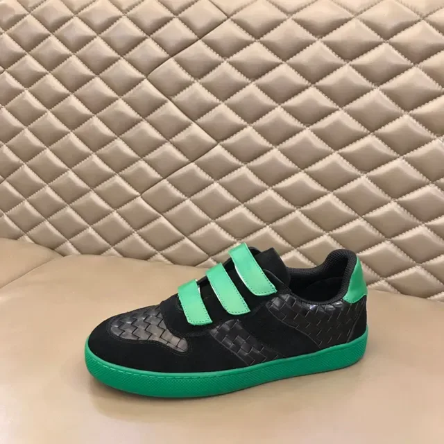 Bottega Veneta Andiamo Noir et Vert Intrecciato Sneakers lifestyle 6