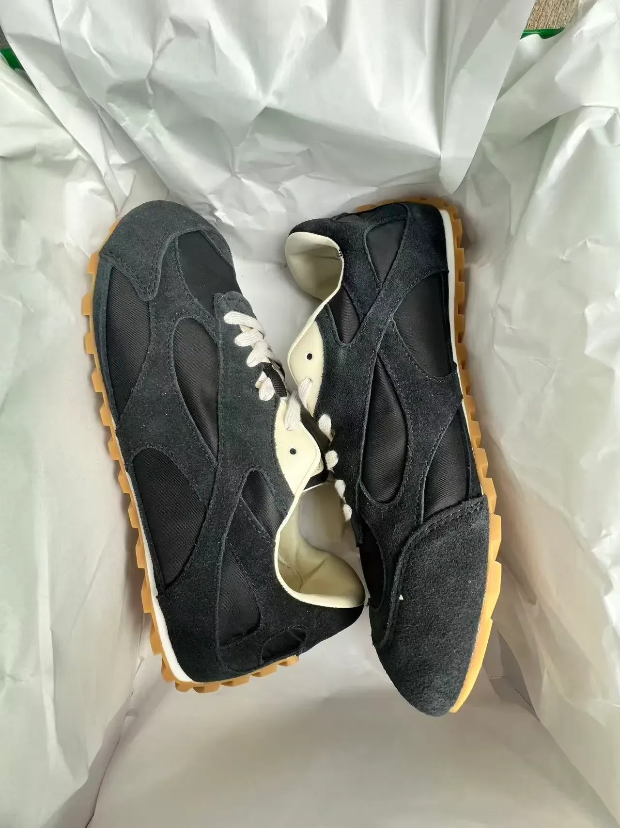 Bottega Veneta Noir Beige Daim et Nylon Panneau Doublure Crème Lacets Lifestyle Sneakers 9