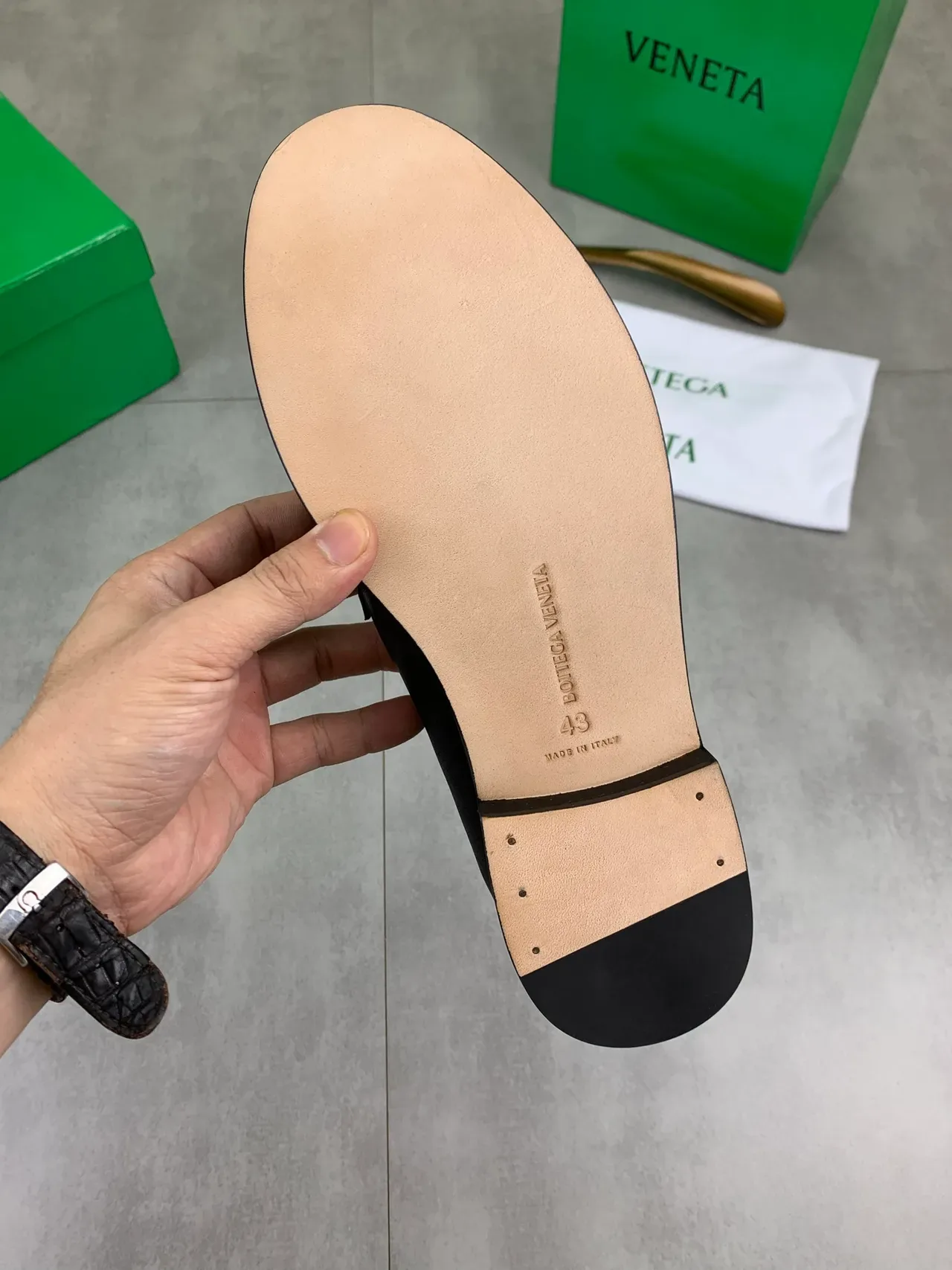 Bottega Veneta أسود بيج نسيج Intrecciato جلد Moc-Toe خياطة لوفر 3
